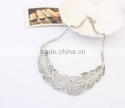 Silver Hollow Tree Leaf Choker Necklaces
