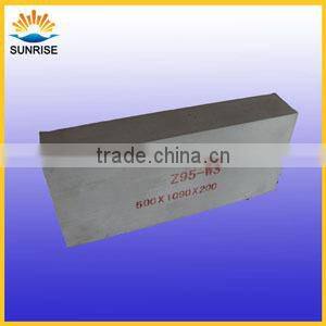Fusion cast high zirconia block for TV glass furnace