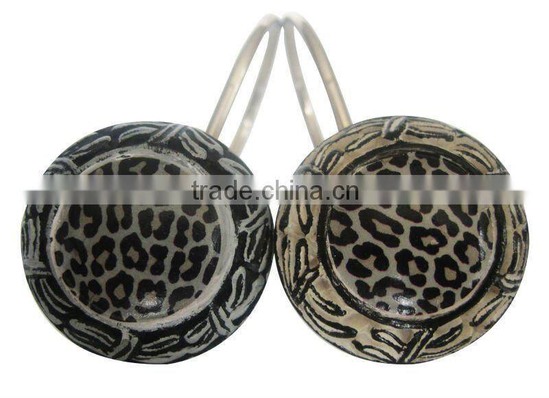 2012 resin shower curtain hooks