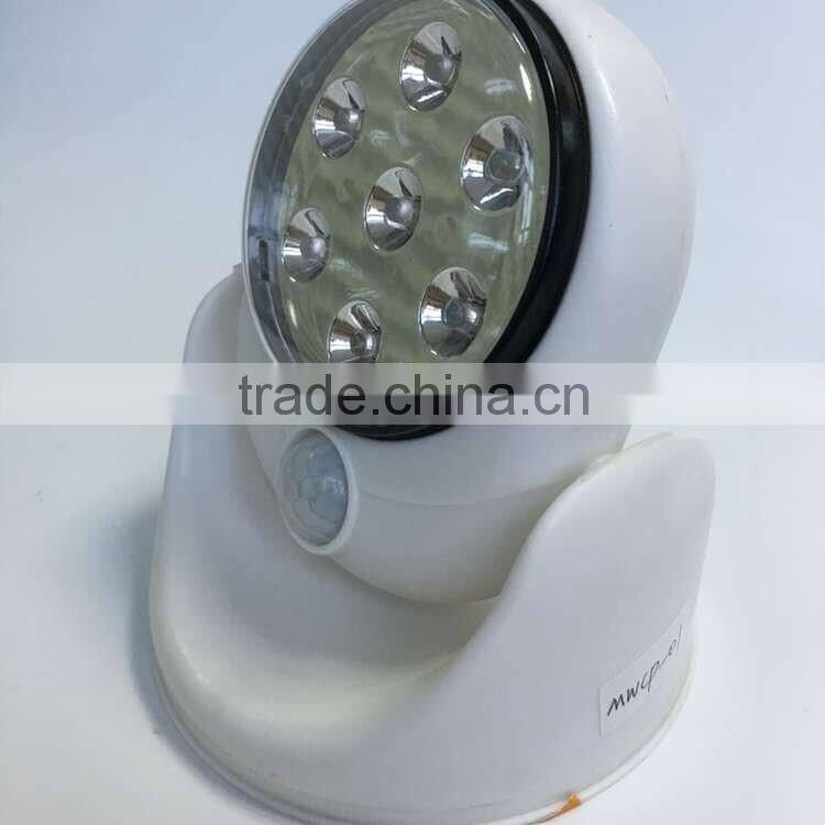 7 LED wireless motion sensor and light sensor light