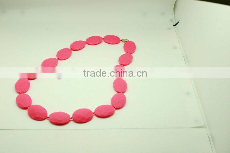 2013 custom design colorful silicone teething necklace