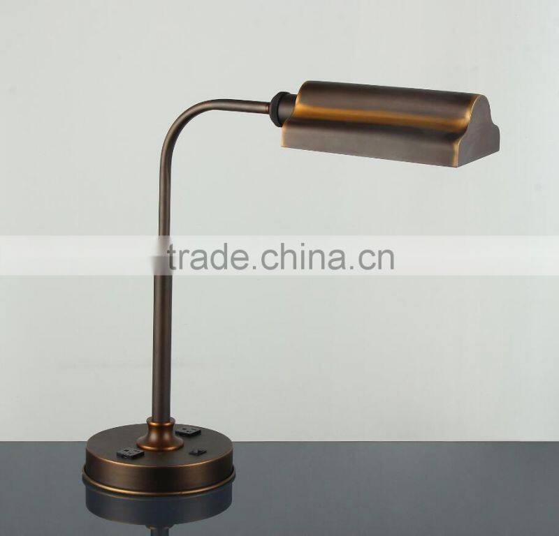 New design hotel room table lamp in paited with handcraft with power outlet and switches