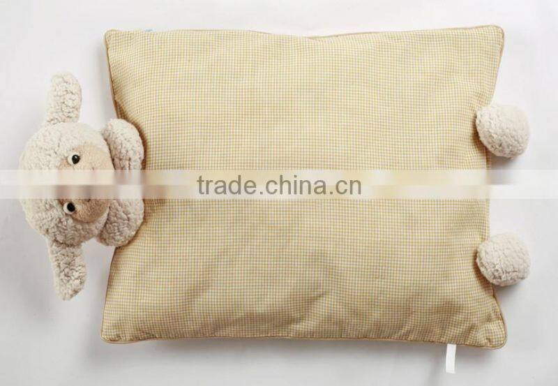 Yarn-dyed plaid pillow cover