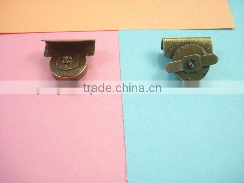 Factory wholesale handbags hardware 14mm magnetic button