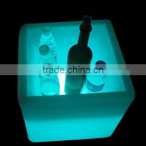 Wholesale cheap price lighting logo plastic portable party ice bucket
