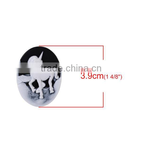 Resin Cameo Embellishments Unicorn Black & White Oval Pattern