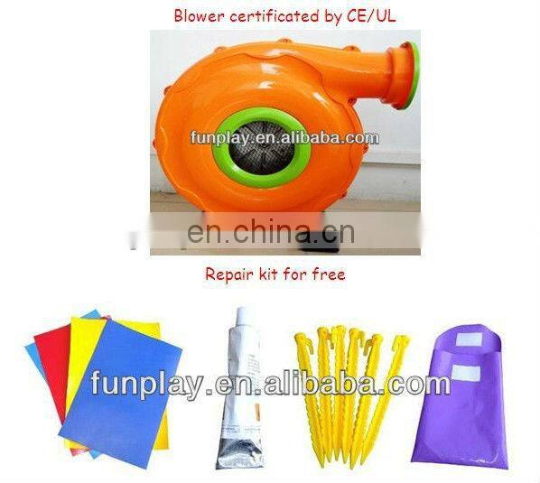 HI 2017 popular inflatable water park/dolphin water obstacle course toys