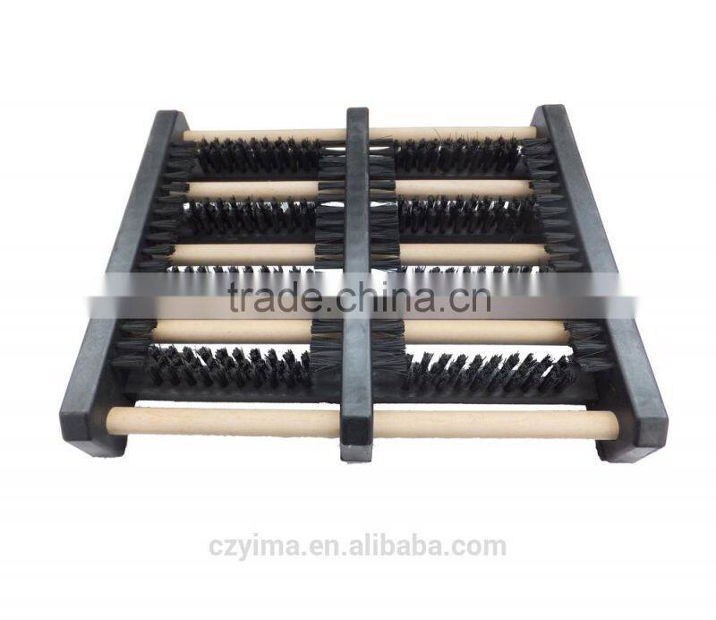 Boot&shoe brush with plastic frame in black