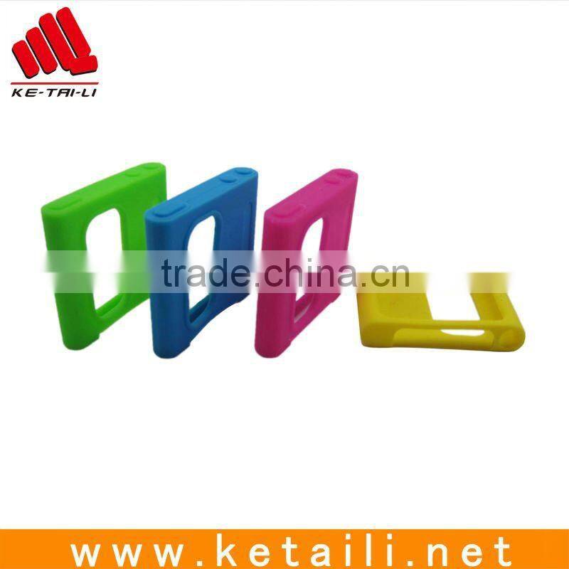fashion silicone phone case for ipod nano 5 with wristband