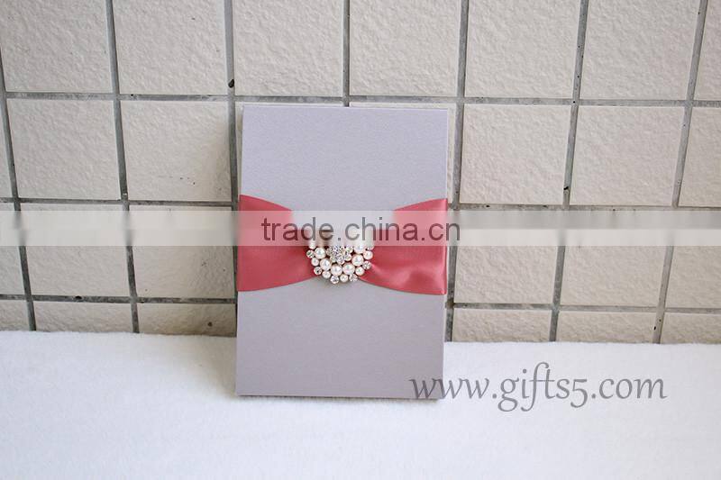 Exclusive wedding invitation boxes in handmade