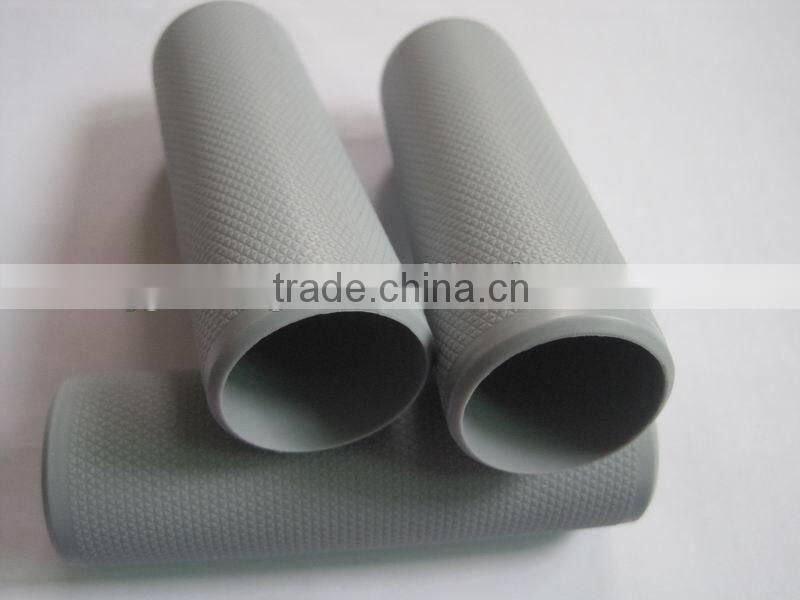 Silicone rubber handgrip