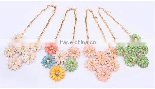New European Style Flower Choker Collar Vintage Pendant Statement Necklace for Women