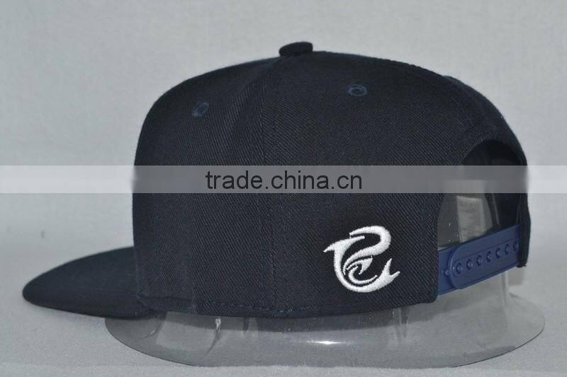 Guangzhou hat factory professional custom 100% acrylic/black/white embroidery logo/flat brim hat