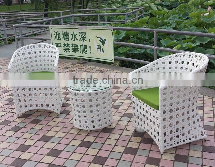 big hole special white rattan wicker garden chairs and table