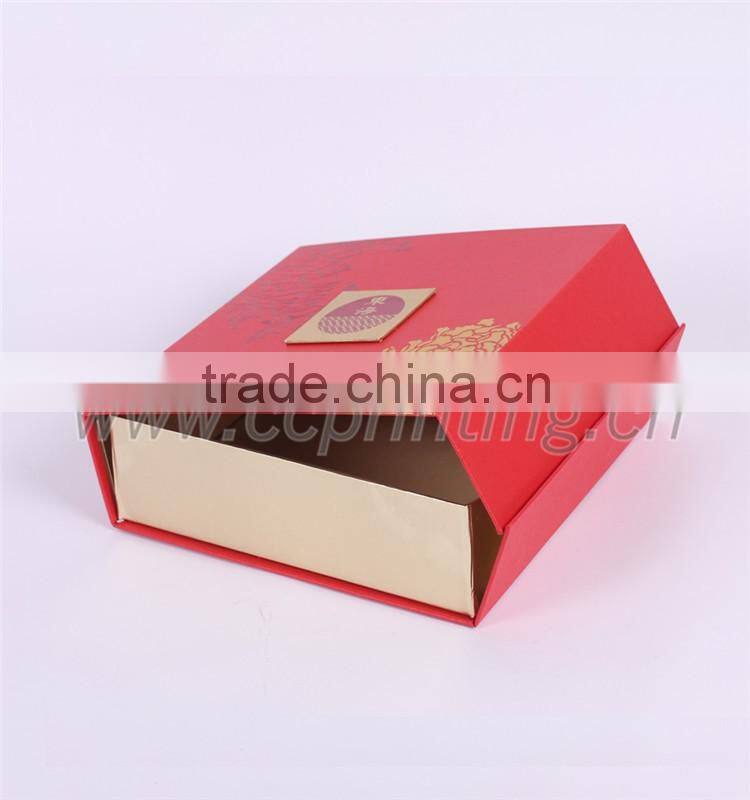 gift box with magnetic fastening