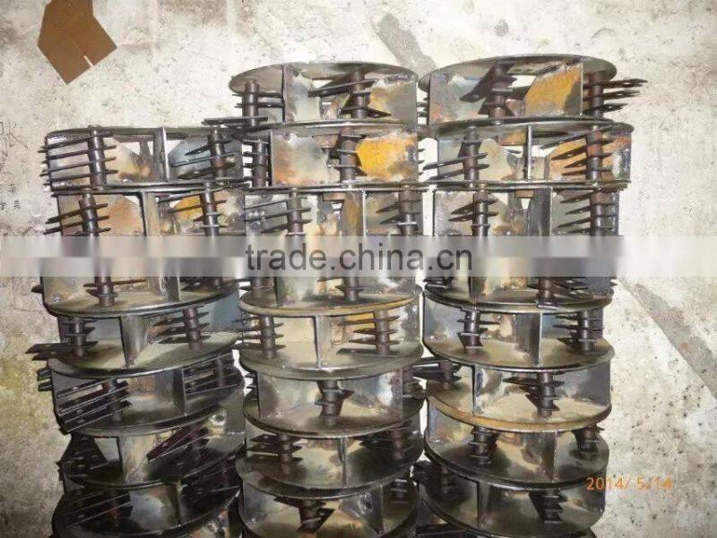 Diesel engine corn mixer and grinder