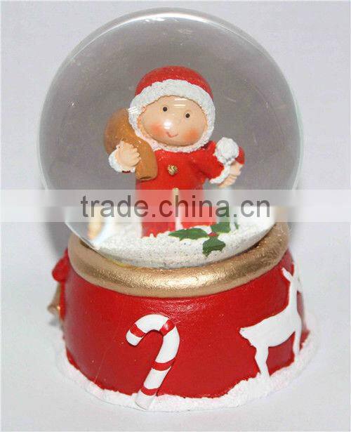 2013 fashional electric resin snow globe