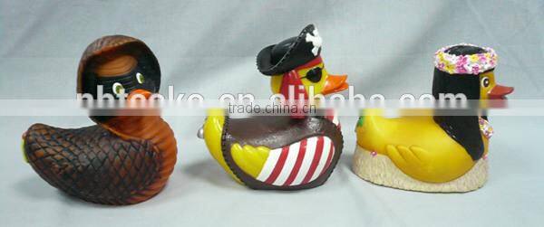 Custom design PVC bath pirate duck baby tub floating toy