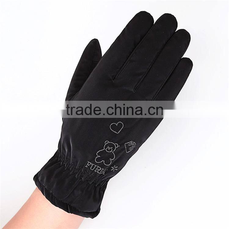 China Anti-slip Touch Screen Big Warm Cotton Polyester Gloves Winter Warm Embroidered Glove