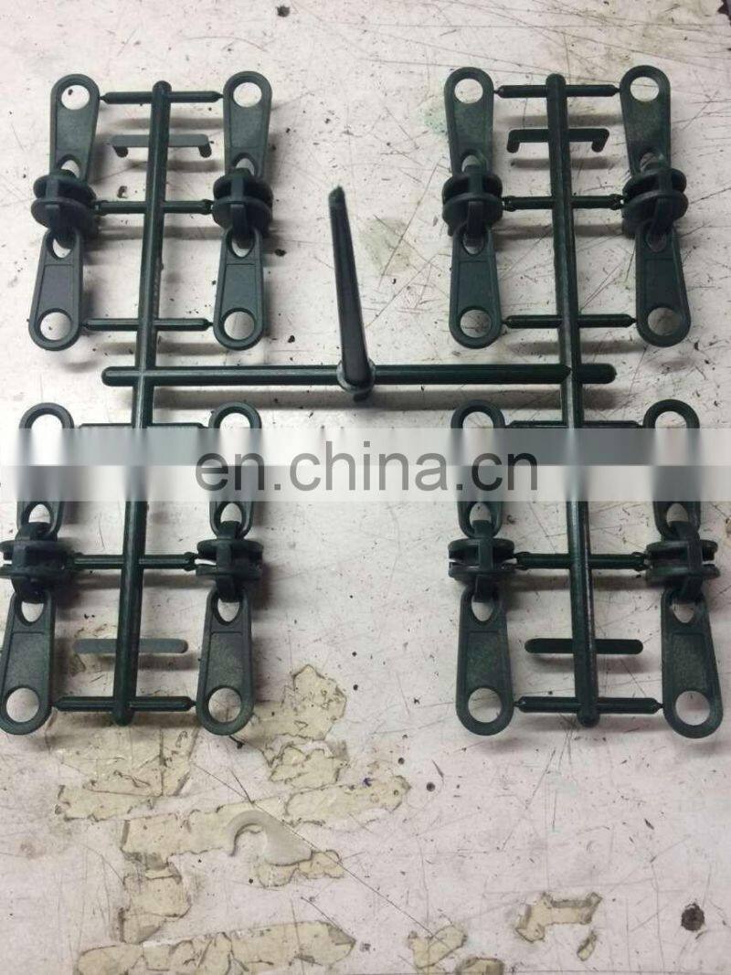 Plastic zipper slider injection mould maker