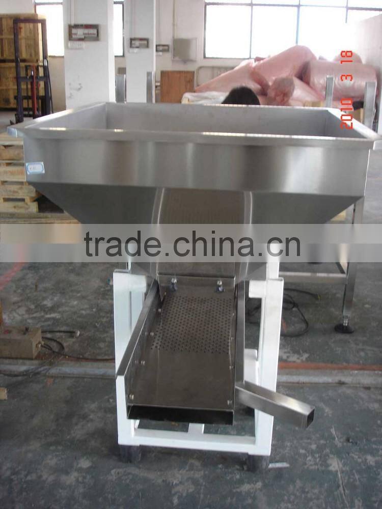 Vibrating magnetic feeder