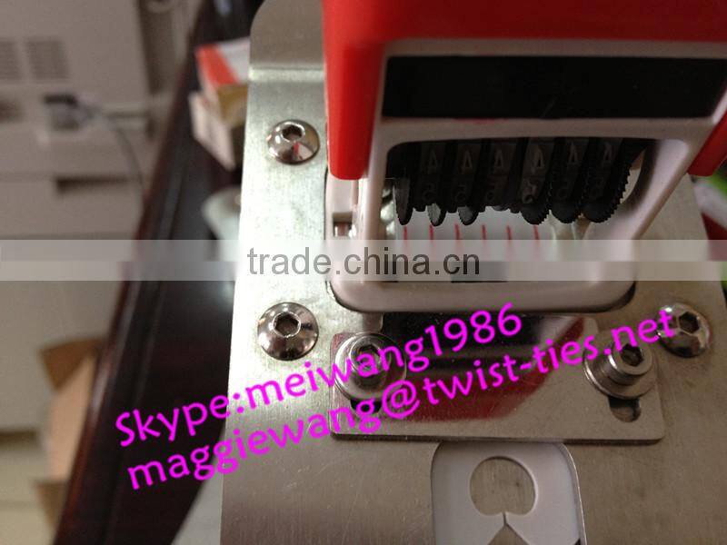 Kwik lock closure machine/plastic clips machine