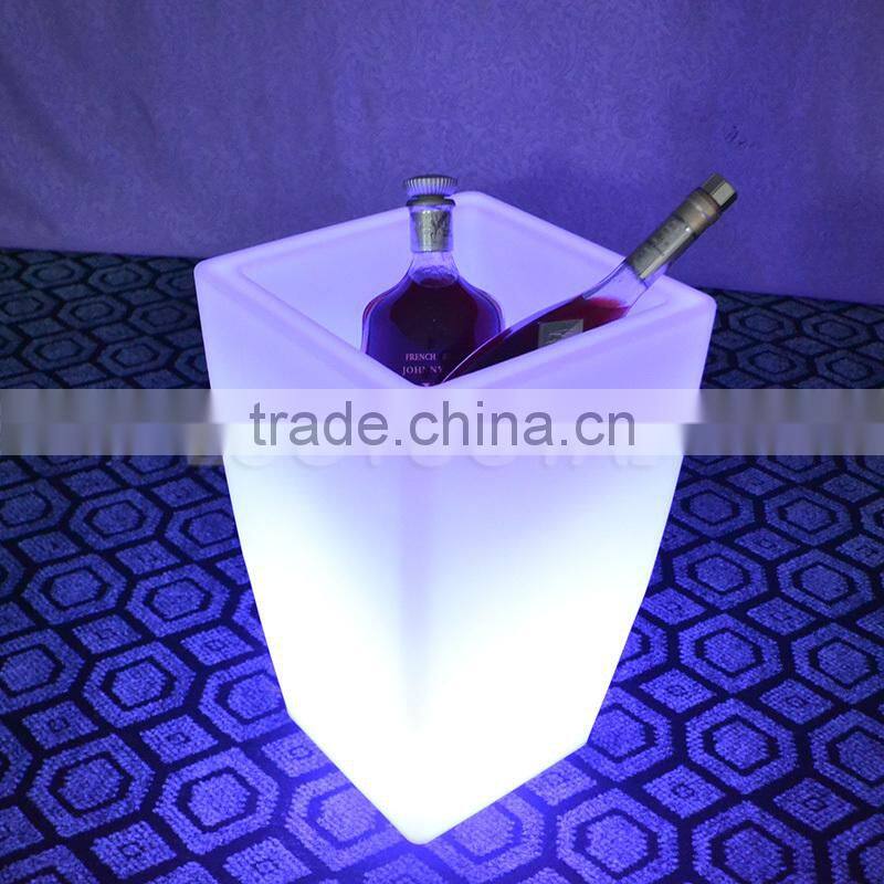 20'' Waterproof Rechargeable RGBW Multi Color LED Light up bar ice bucket with Remote LTT-SF05