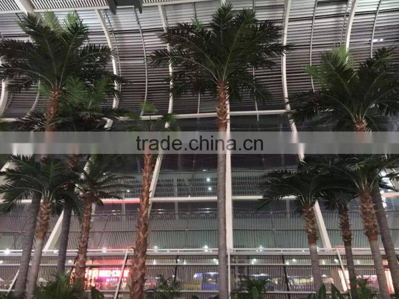 Artificial tall palm tree for airport public decoration