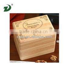 Simple design small wooden box for your jewely