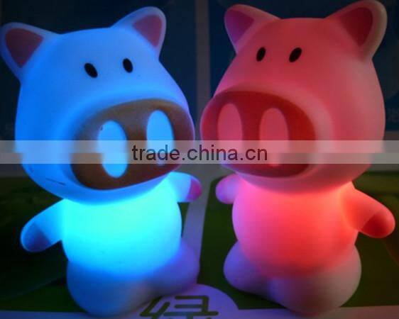 Small light The Portable Night Light with Rainbow Color Change cute pig