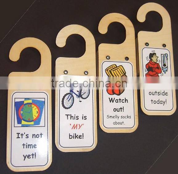 2015 open closed door knob hanger sign