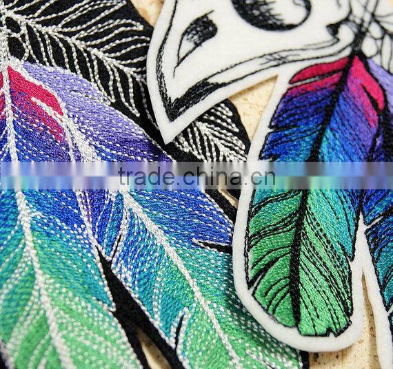 Custom high quality embroidered creative bird patch for clothes embroidery patch made in china choose size/color