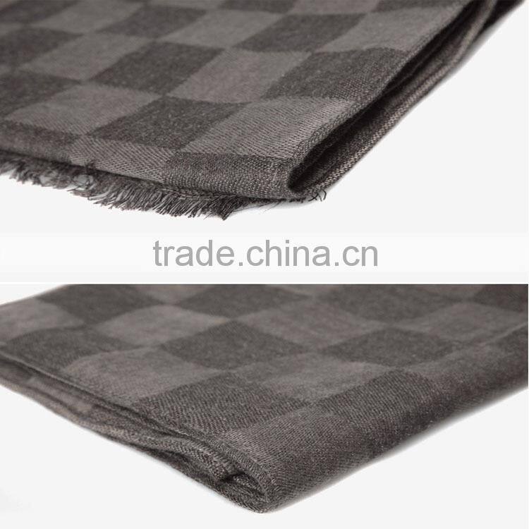 Wholesale Hot Sale Scarf with Check Pattern
