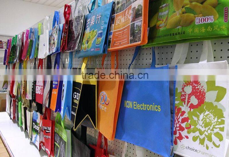 Fashionable custom shaped magnetic fridge sticker