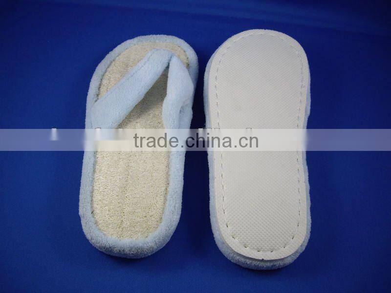 Disposable loofah slipper for hotel