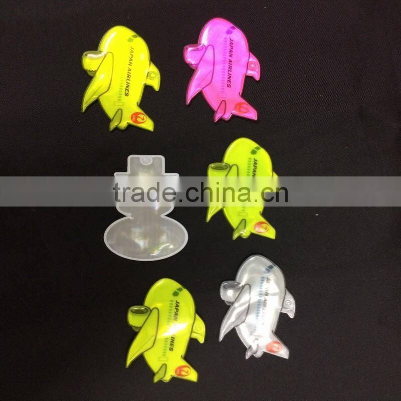 Cheap custom heart shape reflective hanger keychain souvenir