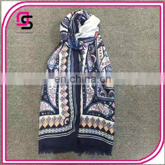 wholesale Fashion ladies restoring ancient ways national bohemian print scarf