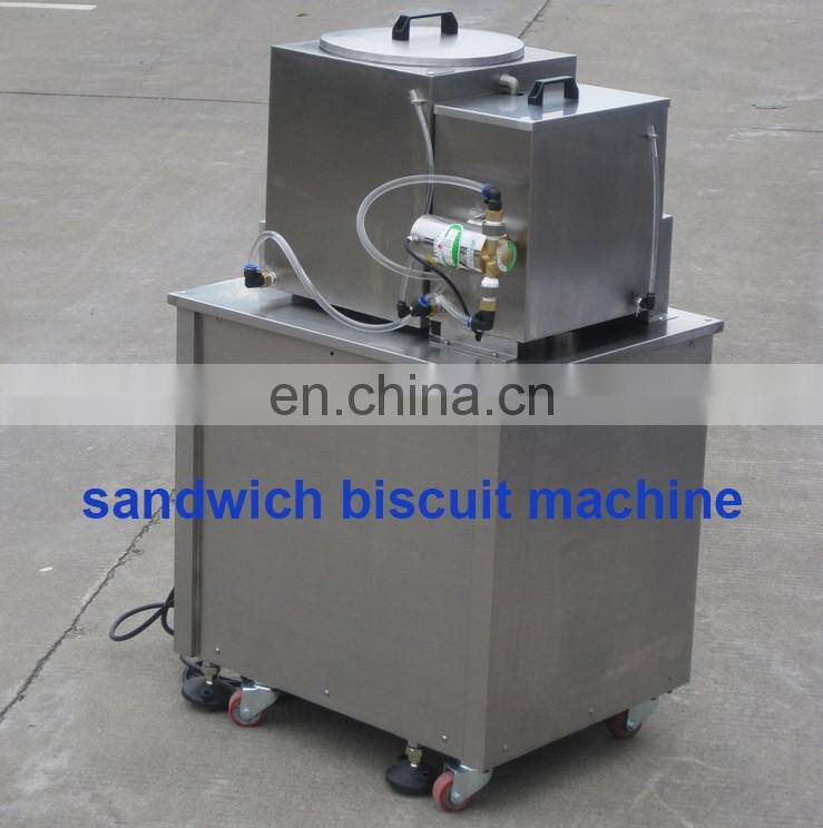 Factory price automatic cookie making machine/chocolate cream biscuit maker
