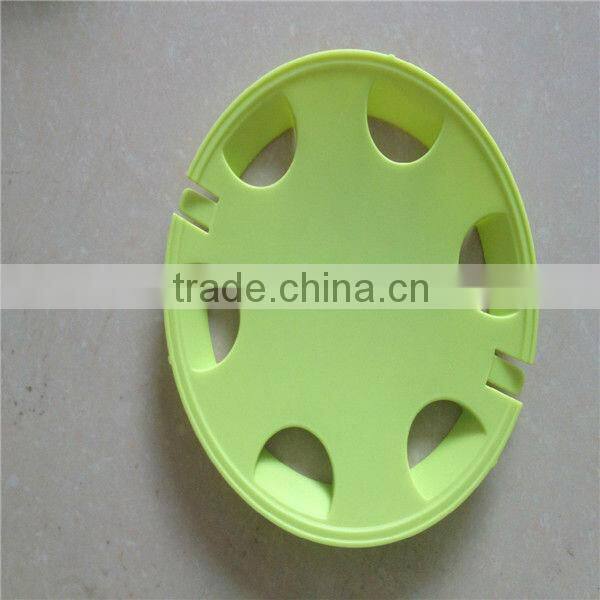Plastic pet food court/tray