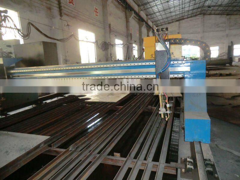 Galvanized high mast pole for lighting and telecommunication