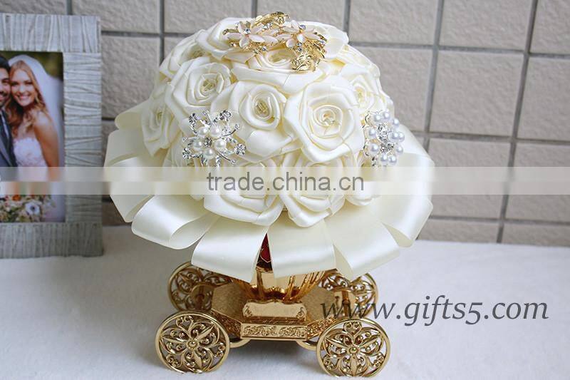 Beautiful flowers wedding bouquet