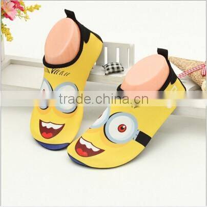 whole sale fashionable sponge bob summer beach breathable skin shoes