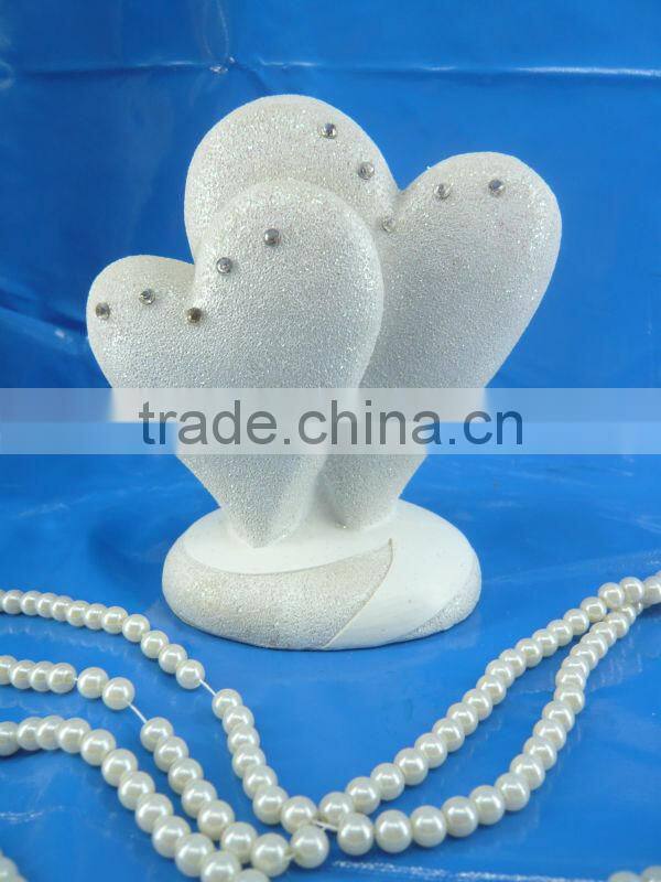 white color resin with jewelry heart wedding centerpieces