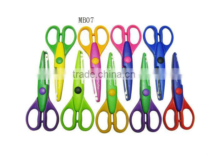 children paper scissor