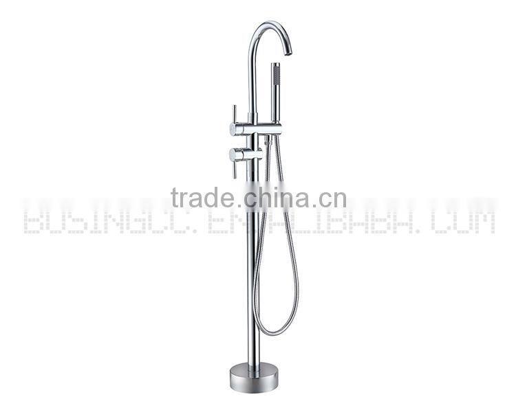 Contemporary Freestanding Faucet With The Pull Down Sprayer
