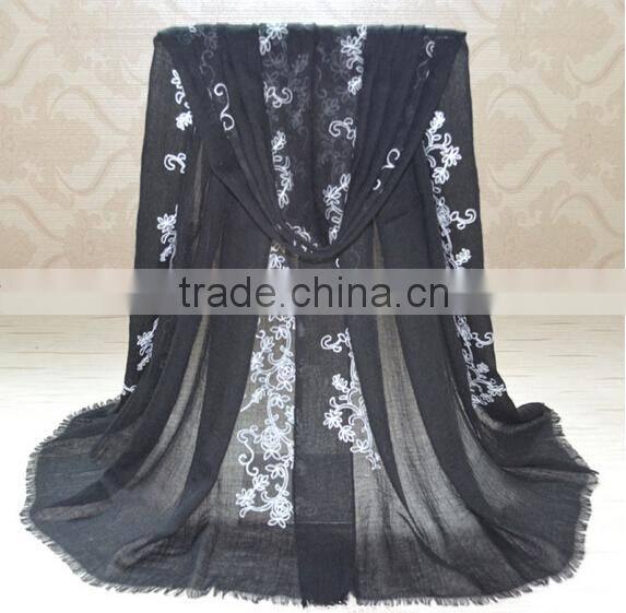 Best Selling Autumn Winter Fashion Embroidered Cotton Shawl For Women