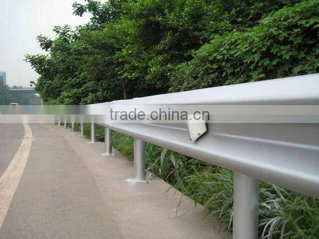 Plastic spray steel guardrail for w beam,high quality steel crash barrier,hot dip galvanized guardrail for highway