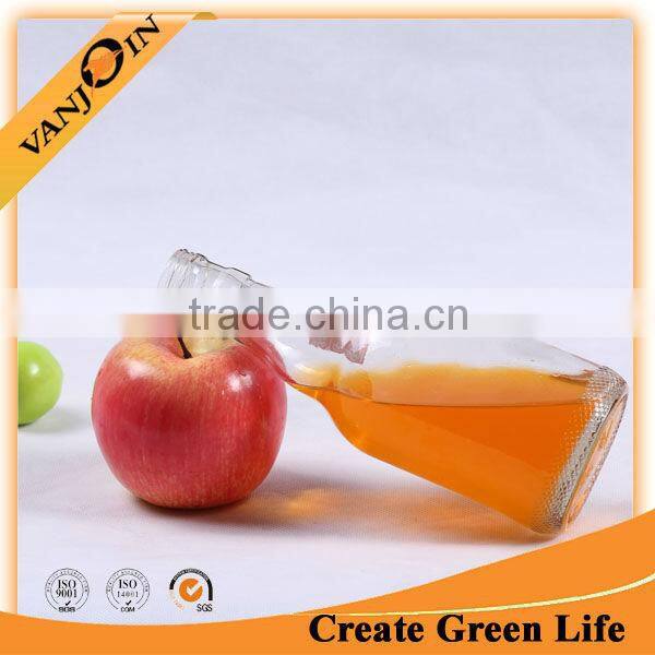 The newest clear decorative glass bottles for liquor