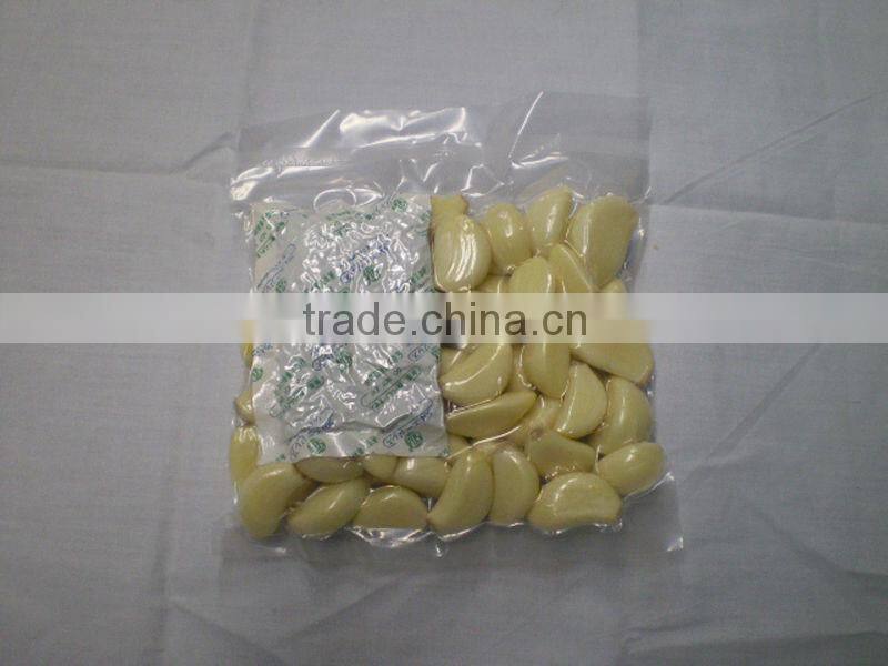 In Brice Peeled Garlic Cloves