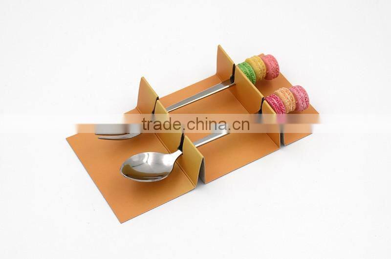 Fashion design high quality cake spoon and fork with gife box packing